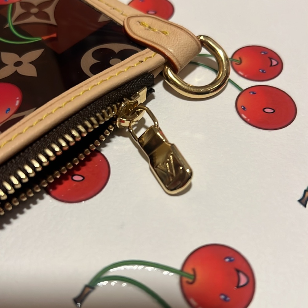 Murakami Louis Vuitton Cherry Brown and Red Clutch/Crossbody bag 2025 - Picture 8 of 9
